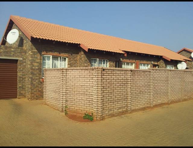 3 BEDROOM APARTMENT SOLD IN THE ORCHARDS
